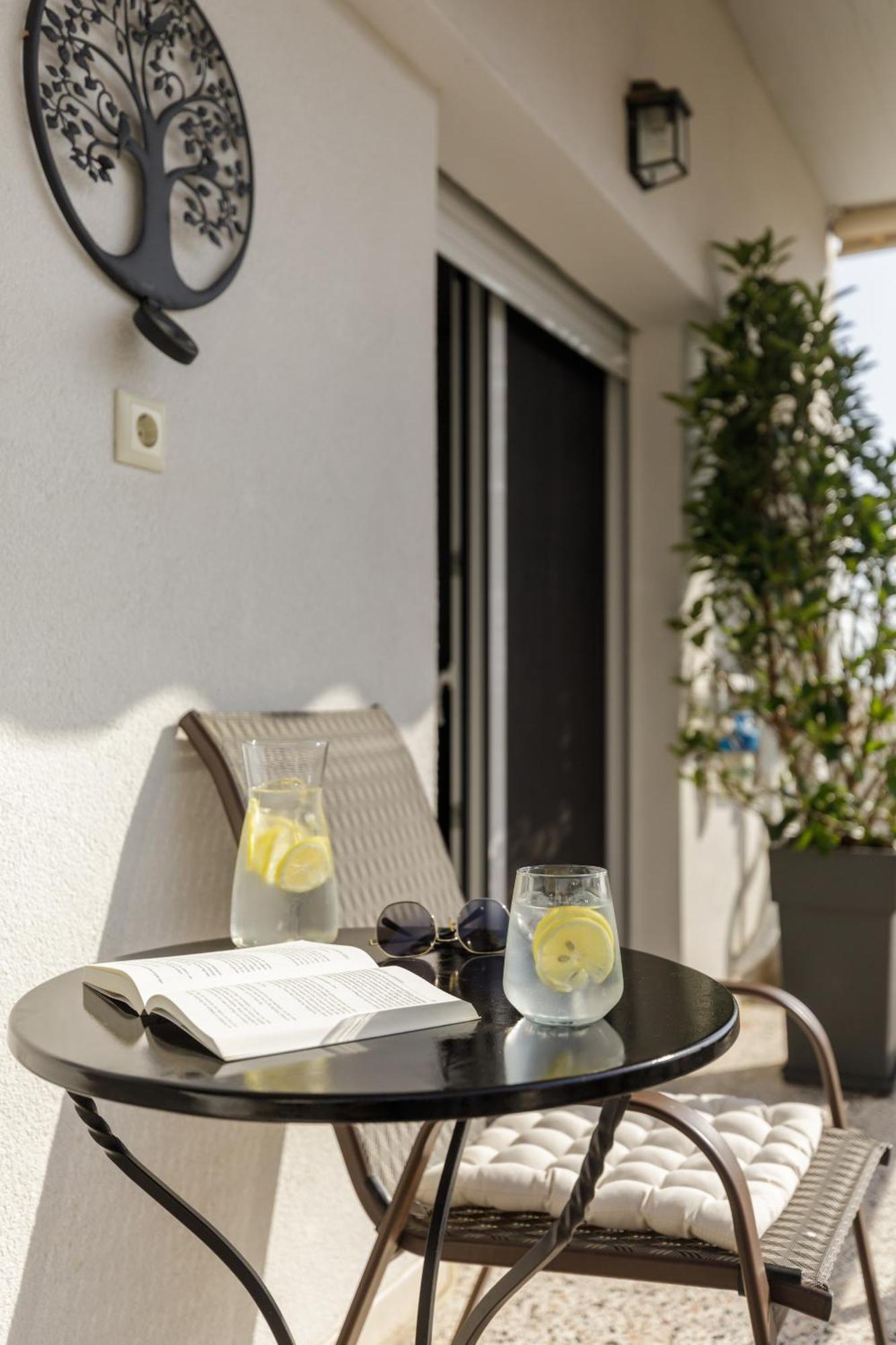 53 Central Luxury Apartment Kalamaria Thessaloniki Exterior foto